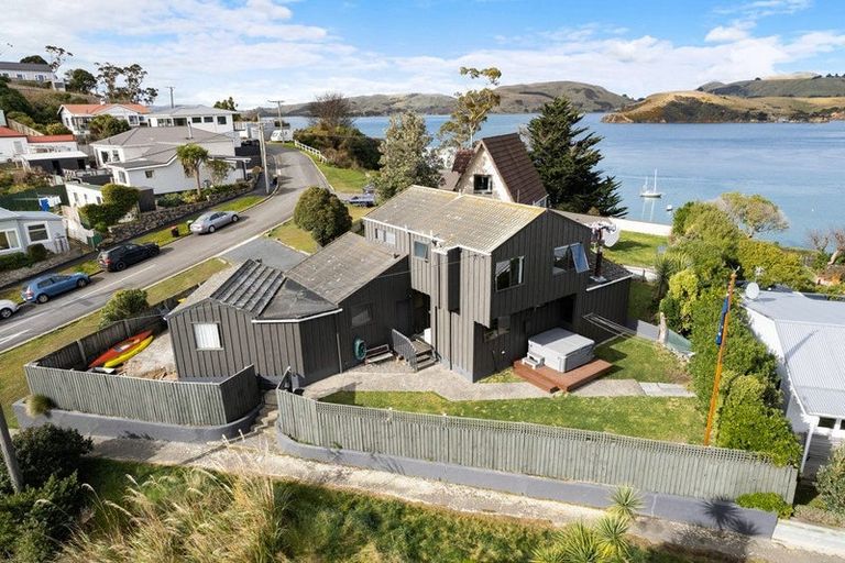 Photo of property in 1 Magnetic Street, Port Chalmers, 9023