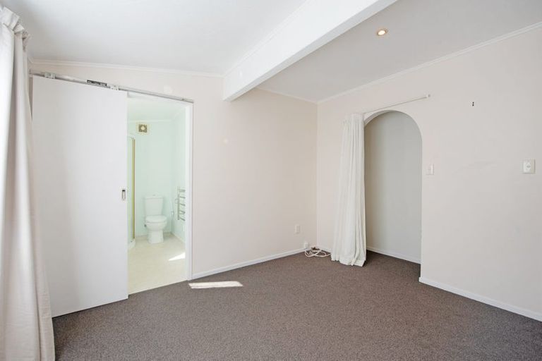 Photo of property in 12 Cambrian Street, Churton Park, Wellington, 6037
