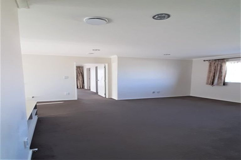 Photo of property in 13 Cahir Place, Flat Bush, Auckland, 2019