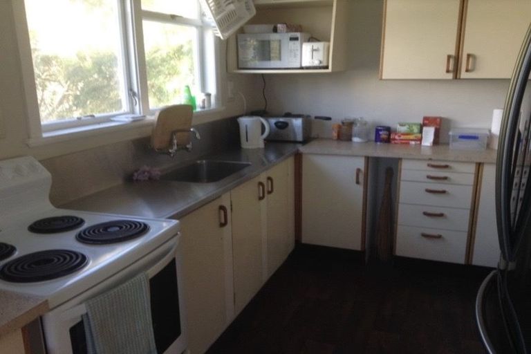 Photo of property in 33 Castor Crescent, Cannons Creek, Porirua, 5024