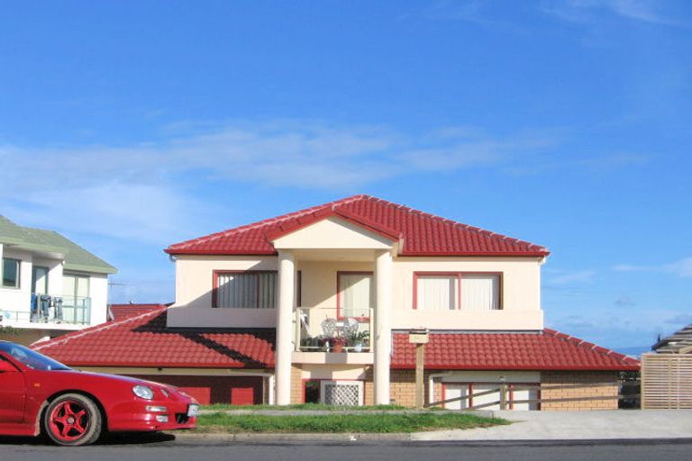 Photo of property in 35 Ransom Smyth Drive, Goodwood Heights, Auckland, 2105