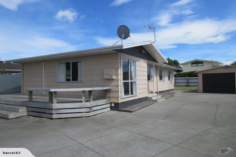 Photo of property in 94 Tait Drive, Greenmeadows, Napier, 4112