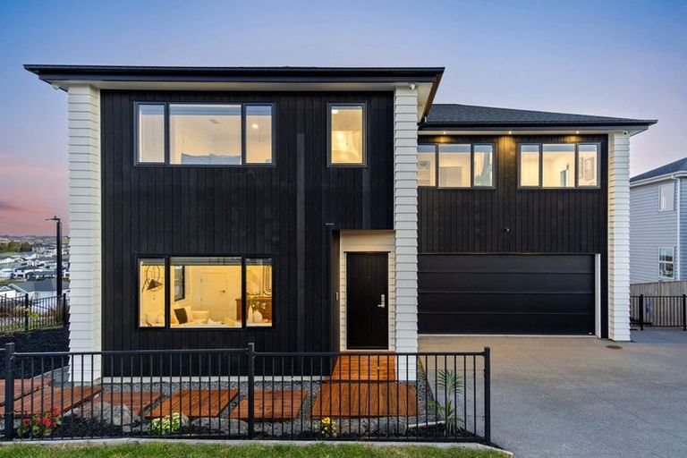 Photo of property in 39 Davey Crescent, Orewa, 0931