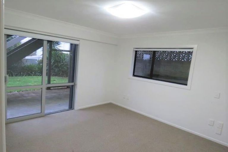 Photo of property in 129 Pendarves Street, New Plymouth, 4312