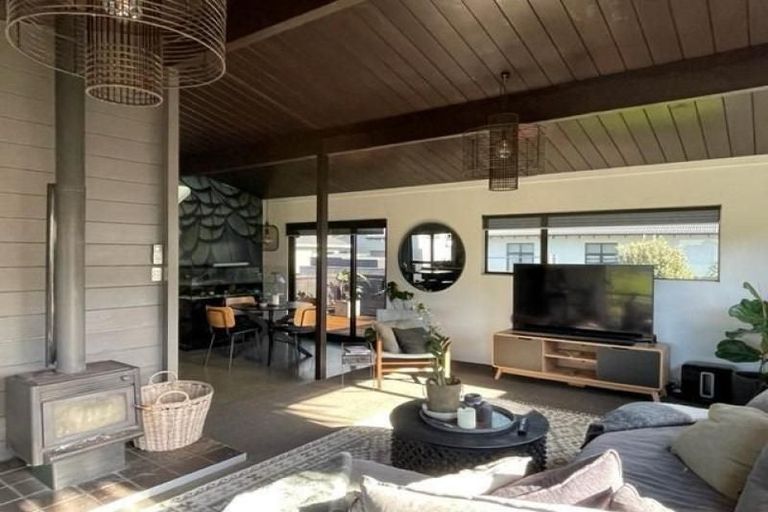 Photo of property in 33a Fitzroy Road, Fitzroy, New Plymouth, 4312