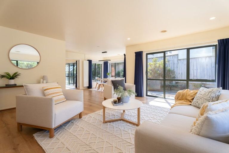 Photo of property in 17 Cheetwood Street, Churton Park, Wellington, 6037