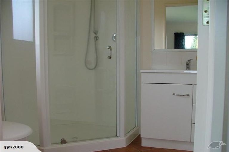 Photo of property in 39b Carlyle Street, Leamington, Cambridge, 3432