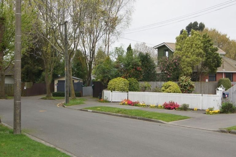 Photo of property in 10 Oakhurst Place, Russley, Christchurch, 8042