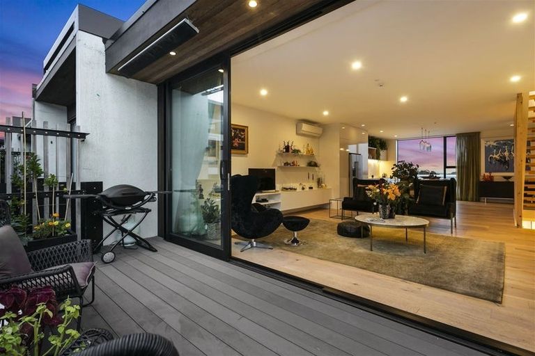 Photo of property in Sugar Lane Apartments, 11/31 Rawene Road, Birkenhead, Auckland, 0626