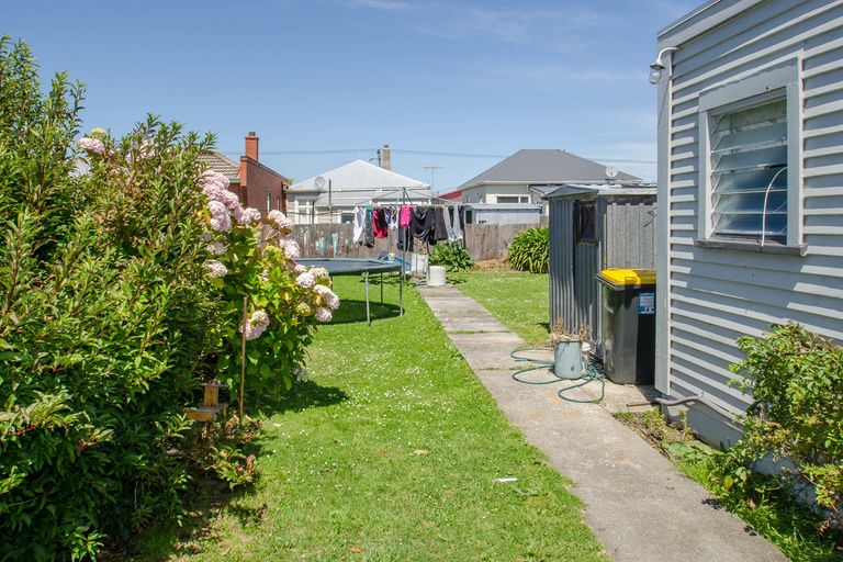 Photo of property in 42 Fawcett Street, South Dunedin, Dunedin, 9012