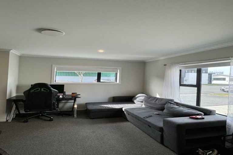 Photo of property in 2/17 Vialou Street, Hamilton Central, Hamilton, 3204