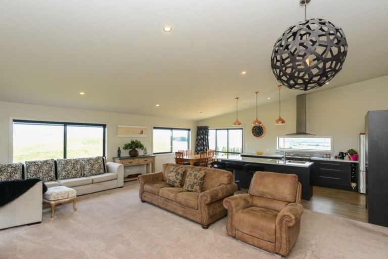 Photo of property in 71 Pirau Road, Fernhill, Napier, 4183