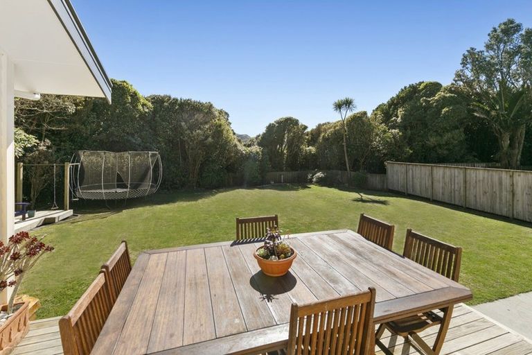 Photo of property in 301 Dowse Drive, Maungaraki, Lower Hutt, 5010