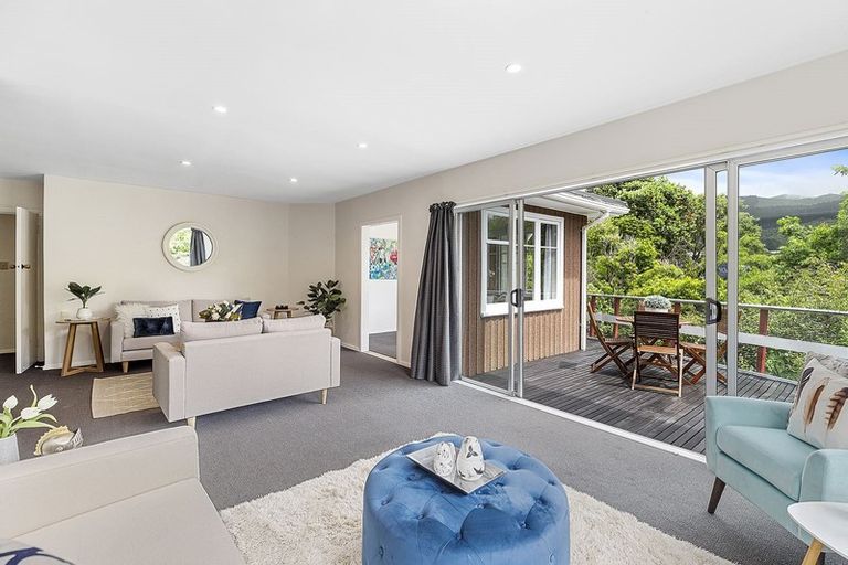 Photo of property in 11 Cecil Road, Tawa, Wellington, 5028