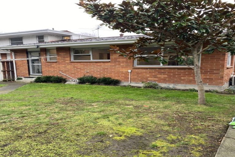 Photo of property in 1/27 Thorrington Road, Cashmere, Christchurch, 8022