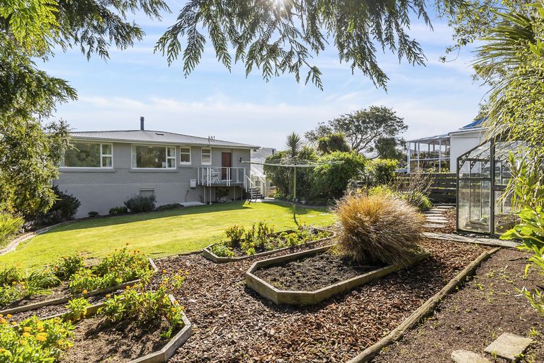 Photo of property in 10a Wharfdale Street, Macandrew Bay, Dunedin, 9014