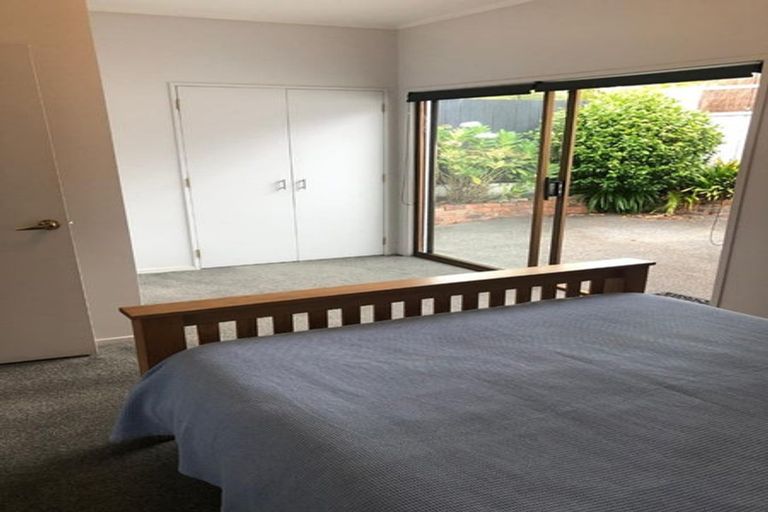 Photo of property in 8 Himalaya Drive, Half Moon Bay, Auckland, 2012
