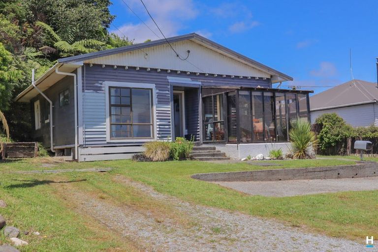 Photo of property in 3 Sturge Street, Cobden, Greymouth, 7802