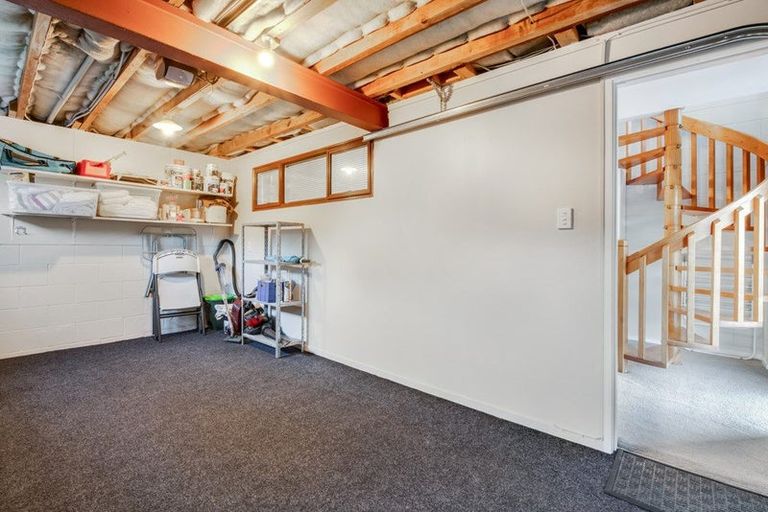 Photo of property in 1/25 Orion Place, Hillcrest, Auckland, 0627