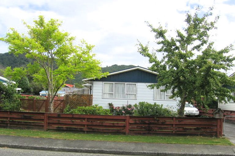Photo of property in 12 Seattle Grove, Totara Park, Upper Hutt, 5018