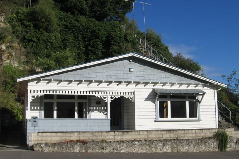 Photo of property in 128 Shakespeare Road, Bluff Hill, Napier, 4110