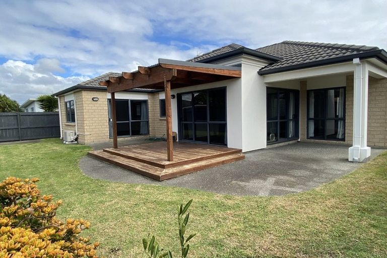 Photo of property in 25 Kahira Crescent, Papamoa Beach, Papamoa, 3118