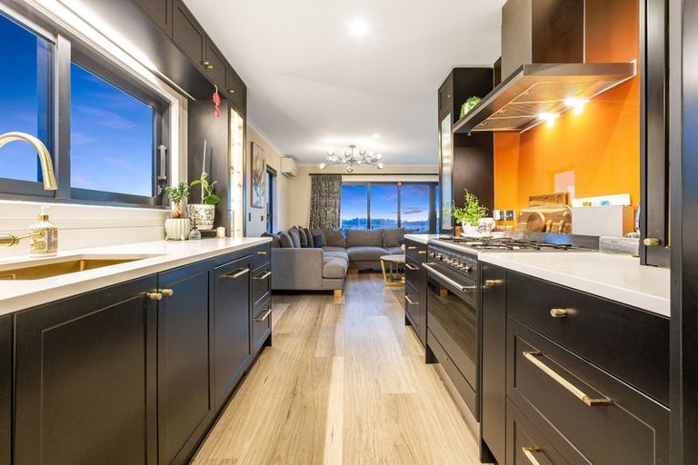 Photo of property in 9 Trysail Place, Whitby, Porirua, 5024