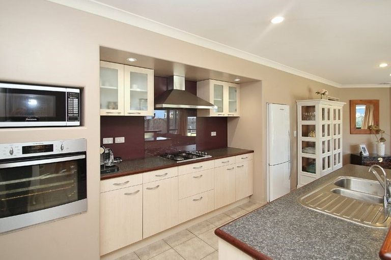 Photo of property in 7 Durmast Court, Cambridge, 3434