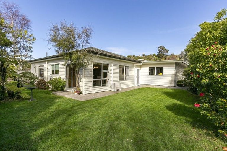 Photo of property in 8 Halswater Drive, Churton Park, Wellington, 6037