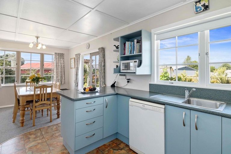 Photo of property in 18 Kirk Street, Otaki, 5512