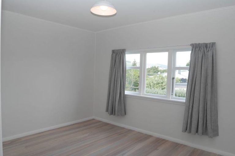 Photo of property in 5 Allen Road, Raumati Beach, Paraparaumu, 5032