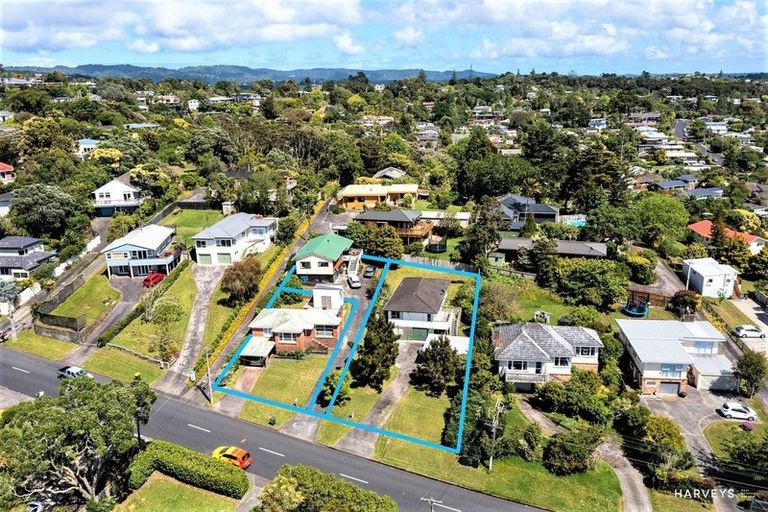 Photo of property in 35 South Lynn Road, Titirangi, Auckland, 0604