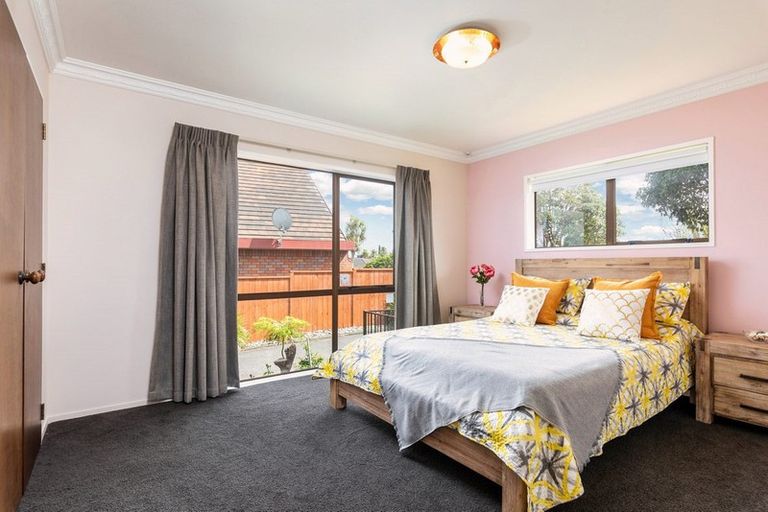 Photo of property in 57 St Annes Crescent, Wattle Downs, Auckland, 2103