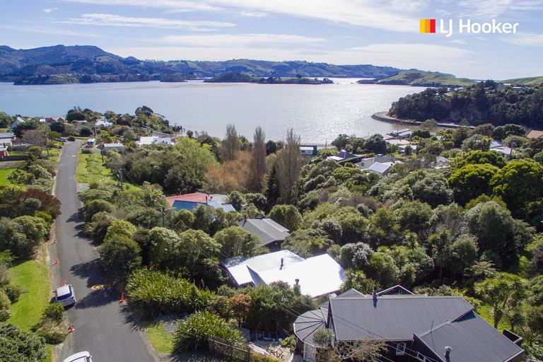 Photo of property in 25 Frances Street, Broad Bay, Dunedin, 9014