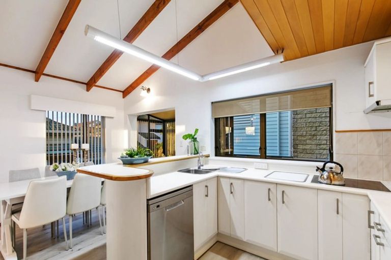 Photo of property in 4/119 Bucklands Beach Road, Bucklands Beach, Auckland, 2012