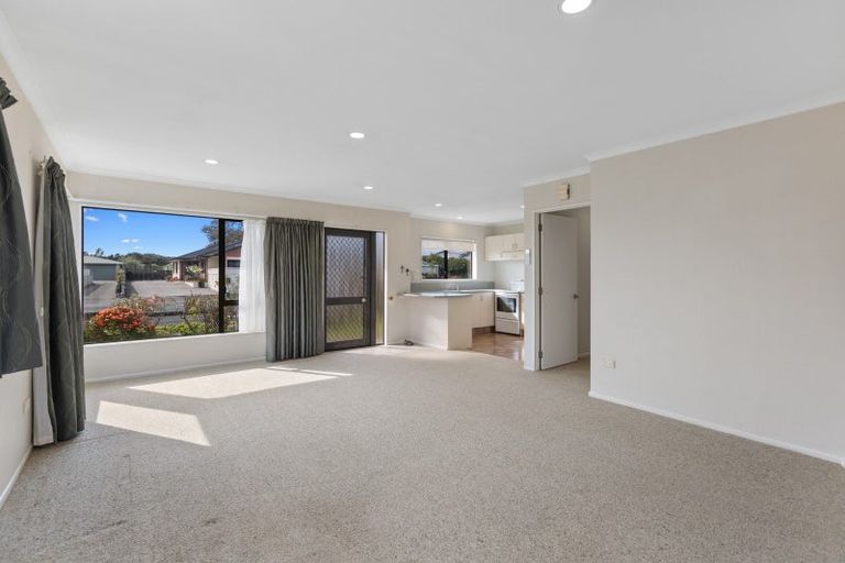 Photo of property in 1/156 Carrington Street, Lower Vogeltown, New Plymouth, 4310