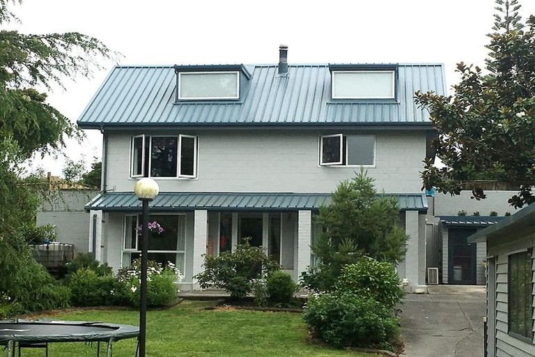 Photo of property in 18 Kauri Road, Waikanae, 5036