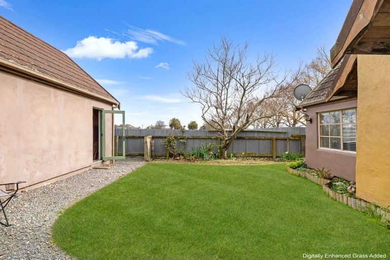 Photo of property in 8 Rosedale Place, Levin, 5510