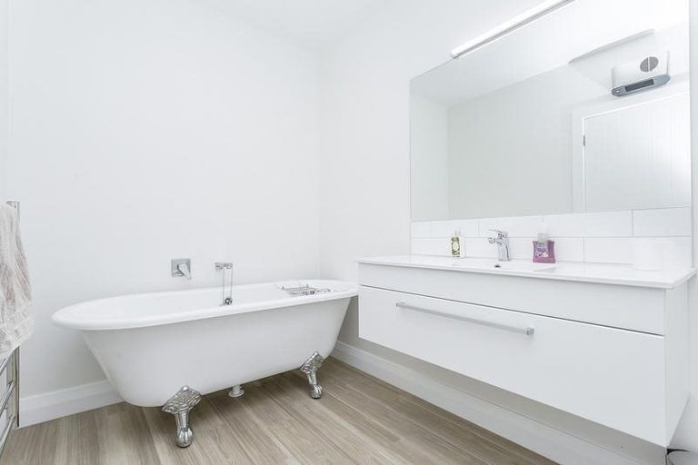 Photo of property in 254a Gladstone Road North, Mosgiel, 9024