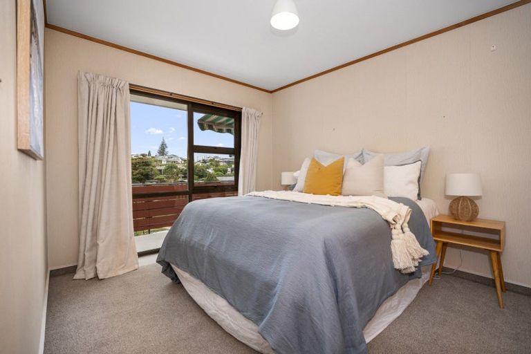 Photo of property in 29 Omokoroa Road, Omokoroa, 3114