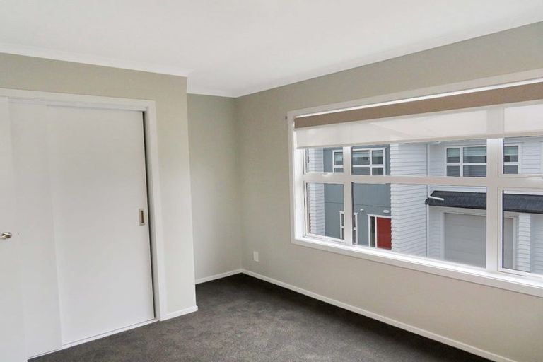 Photo of property in 2a Delaney Drive, Stokes Valley, Lower Hutt, 5019