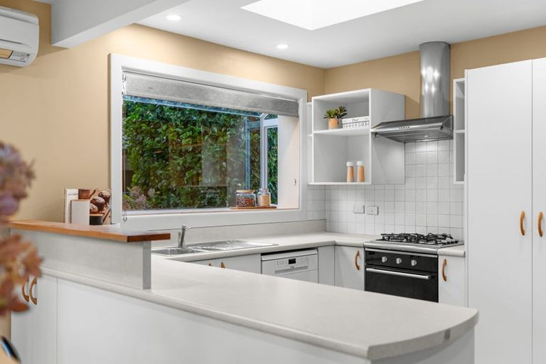 Photo of property in 20 Highfield Place, Avonhead, Christchurch, 8042