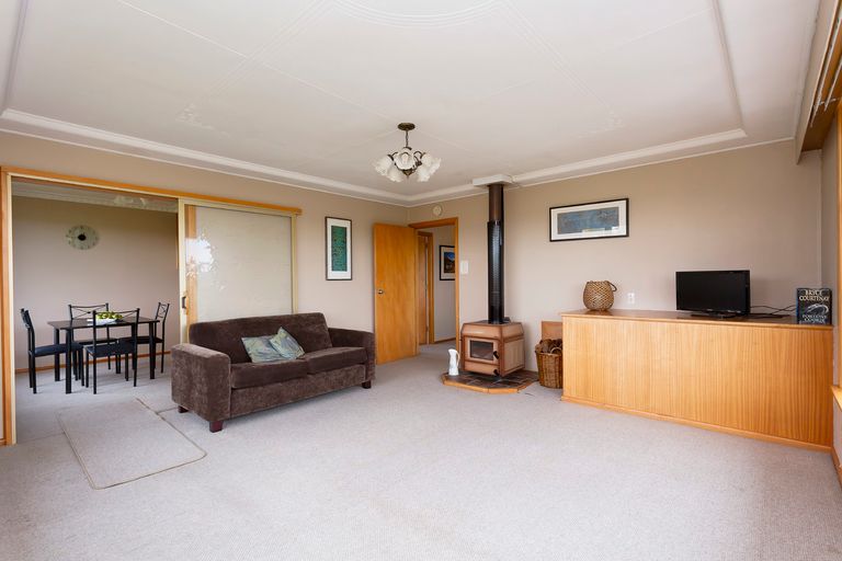 Photo of property in 19 Brough Street, Palmerston, 9430