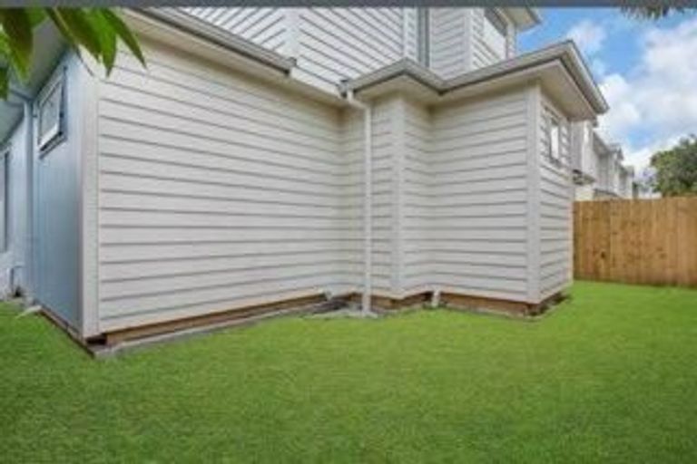 Photo of property in 305f Porchester Road, Takanini, 2112
