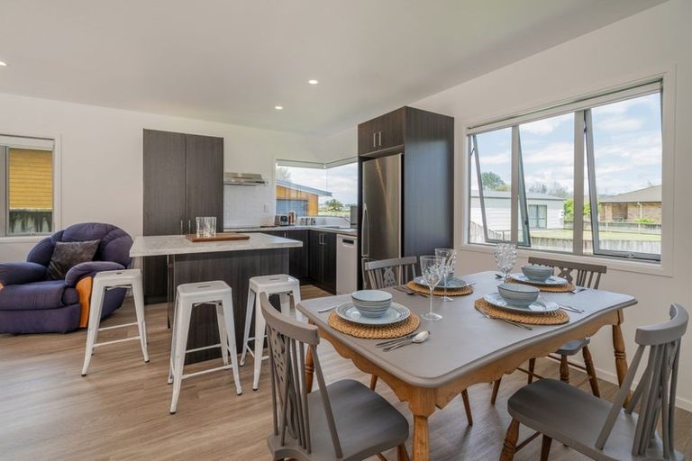 Photo of property in 35 Carina Way, Whitianga, 3510