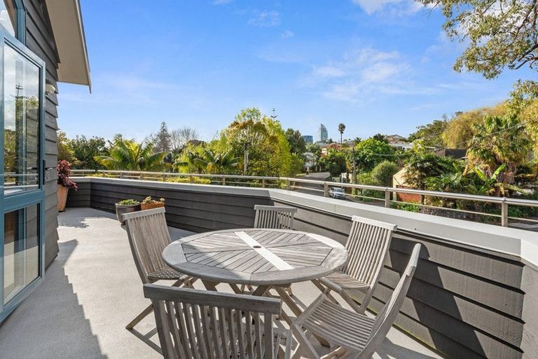 Photo of property in 38 Harley Close, Hauraki, Auckland, 0622