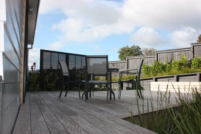 Photo of property in 42 Anne Mclean Drive, Bayview, Auckland, 0629