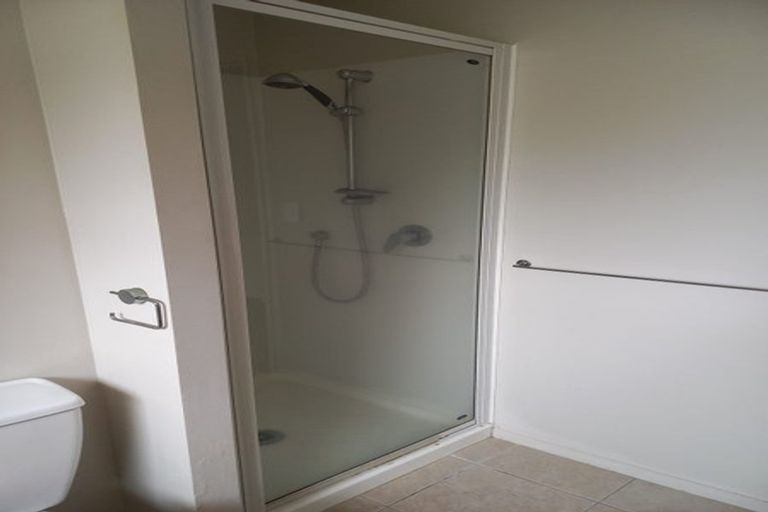 Photo of property in 47 Fairclough Road, Beach Haven, Auckland, 0626