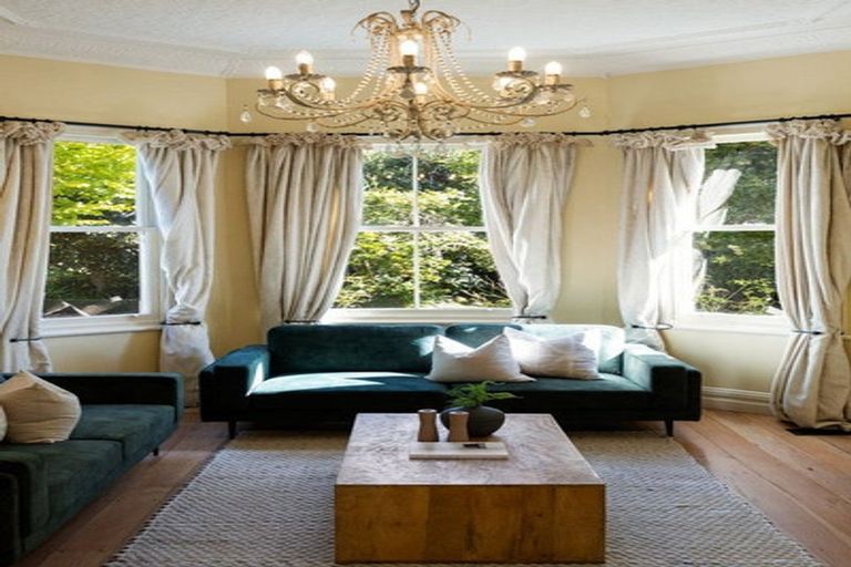 Photo of property in 110 Victoria Street, Cambridge, 3434