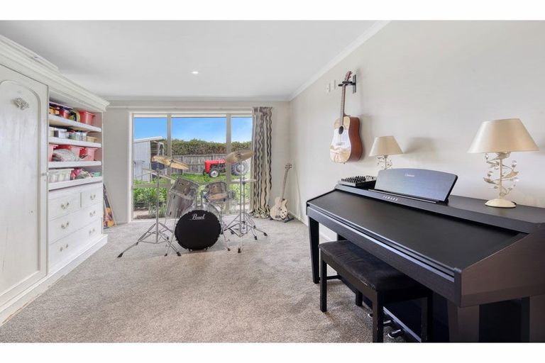 Photo of property in 15 Devine Drive, Rolleston, Christchurch, 7678